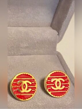 Fashion Jewelry 14K Gold Plated
-Red CC Round Logo Earrings